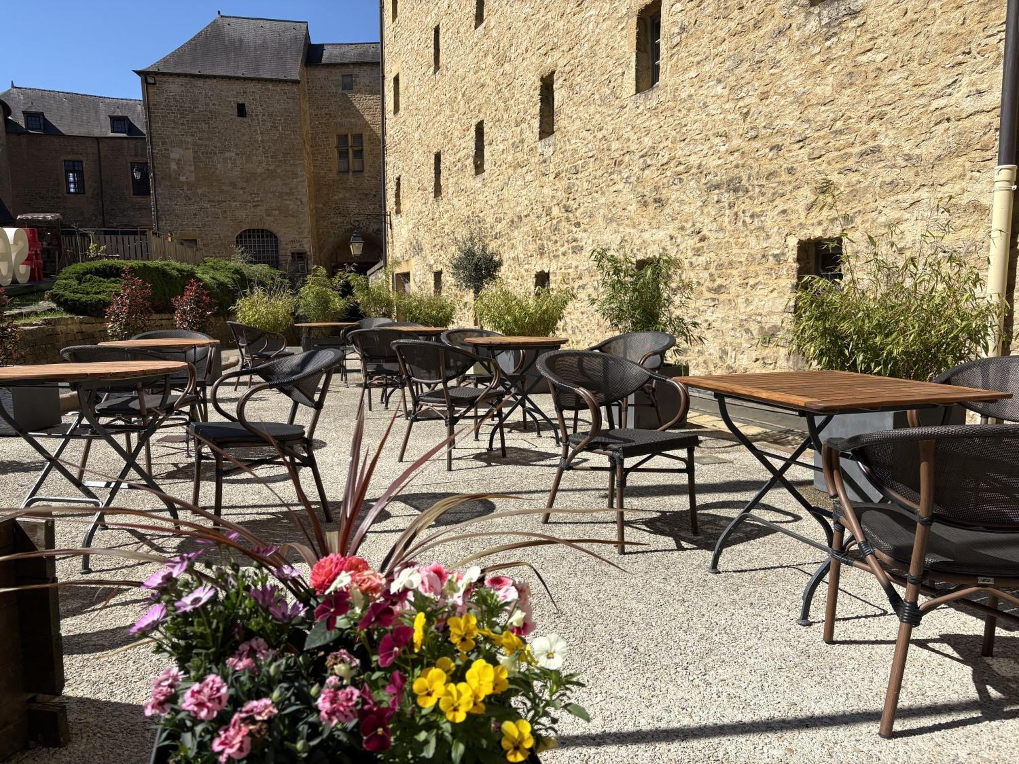 Hotel Le Chateau Fort De Sedan Exteriör bild